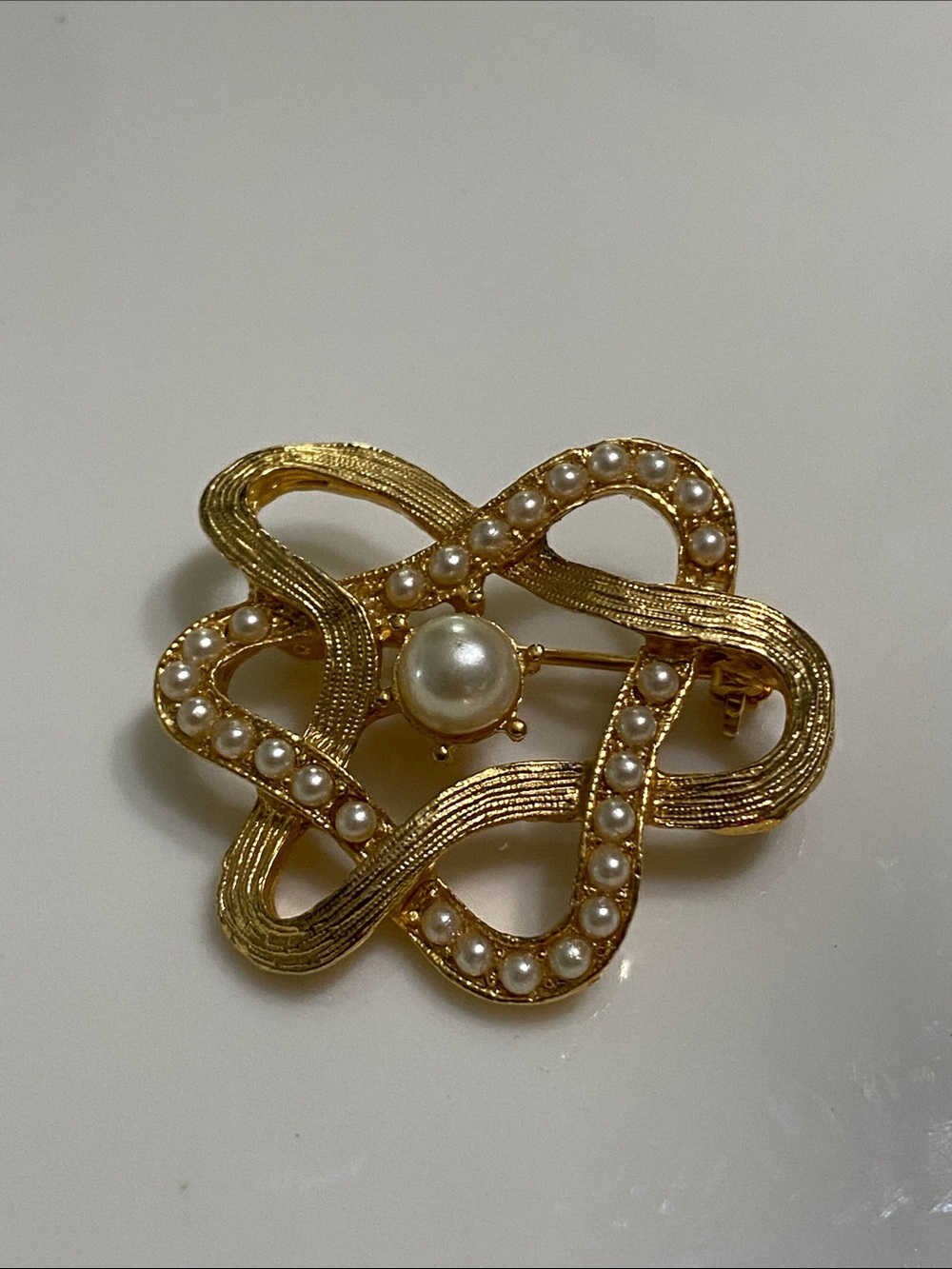 Gold Pearl-Accented Floral Knot Brooch